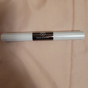 NEW Hank and Henry Mascara "Clout"